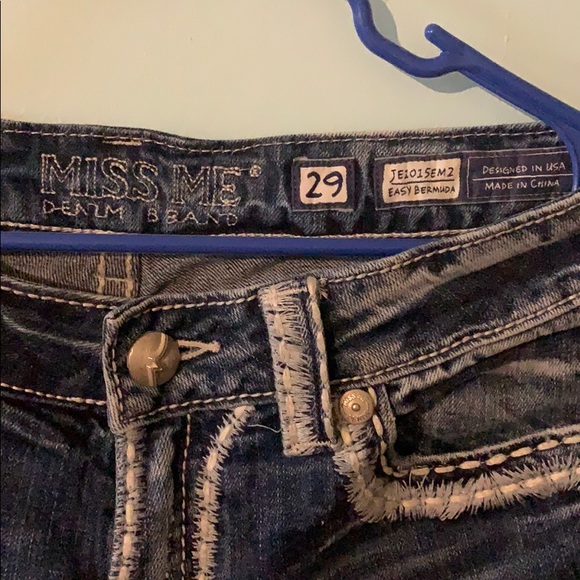 Miss Me Bermuda - Picture 2 of 3